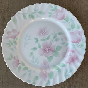 Arcopal France Floralies Vintage Dinnerware Set